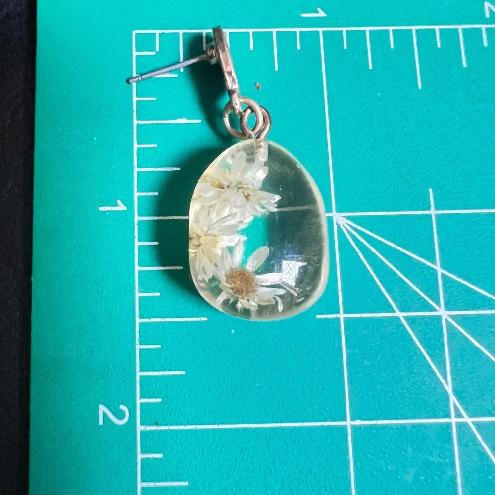 Pressed Flower Resin Drop Earrings‎ OS Gold White EX